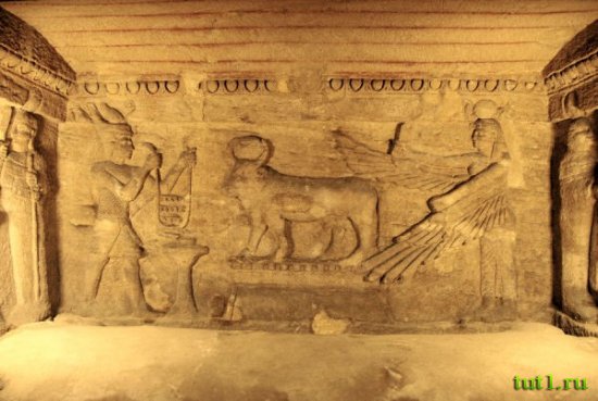 Катакомбы Ком-эль-Шокайа в Александрии