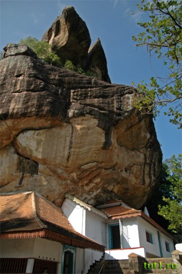 Курунегала - Patha Viharaya