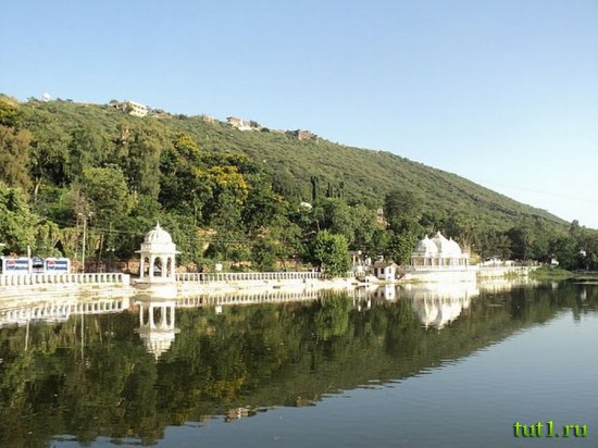 Удайпур - сад камней Дудх Талай