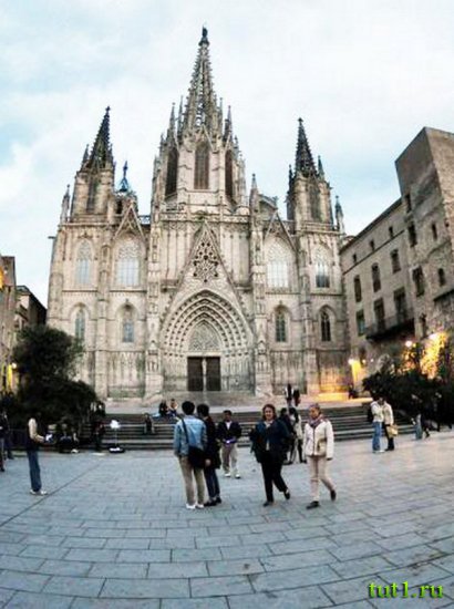 Собор Святого Креста и Святой Евлалии - Барселона