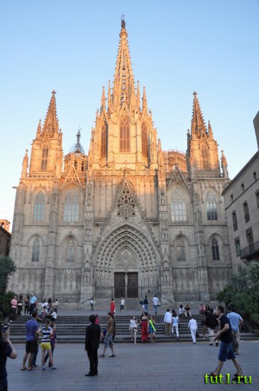 Собор Святого Креста и Святой Евлалии - Барселона