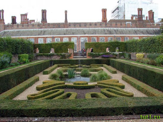 Дворец Хэмптон-Корт - сады