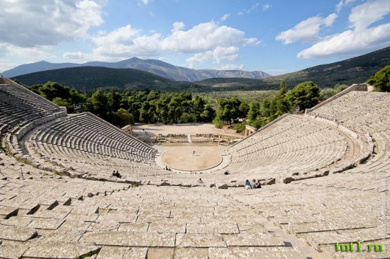 Греция - театр в Эпидавре