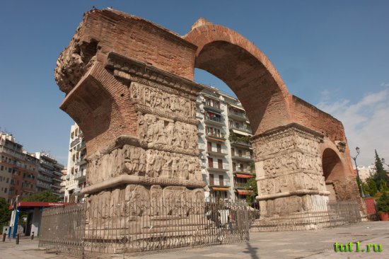 Греция - Триумфальна арка императора Галерия