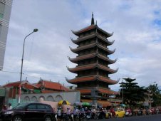 Хошимин - пагода Винь Нгием