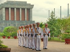 Мавзолей Хо Ши Мина - смена караула